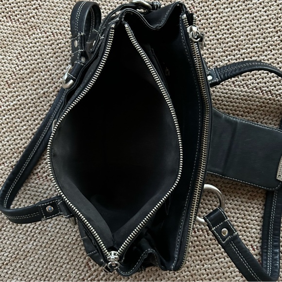 PERLINA Vintage Leather Shoulder Bag - Picture 7 of 9